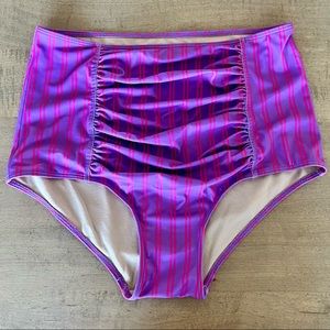 Kortni Jeane Ruched 2.0 Bottoms